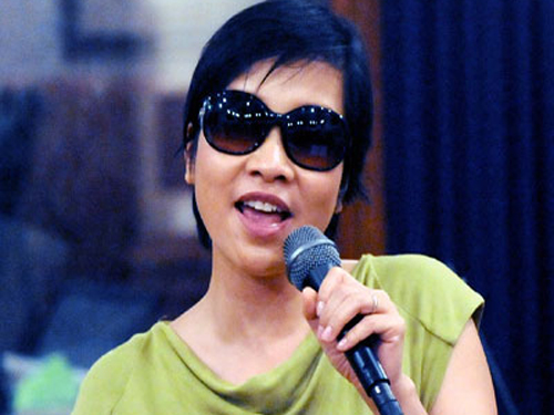 Thanh Lam, Mỹ Linh, Hồng Nhung biểu diễn trên đường phố