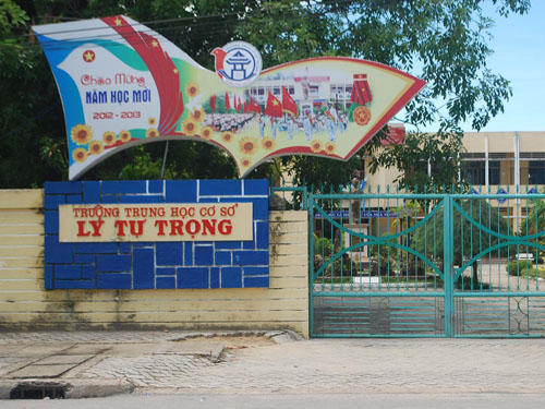 Đuổi học nữ sinh lớp 8 vì “chống phá kỳ thi”