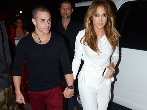 Jennifer Lopez ca ngợi "phi công trẻ" Casper Smart