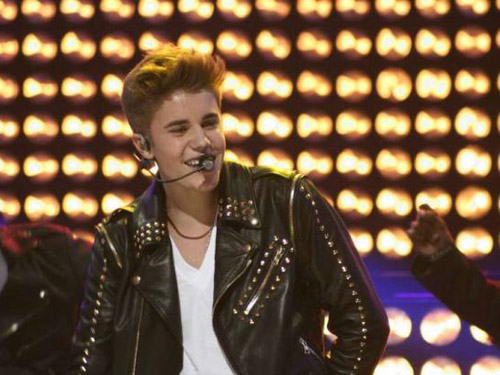 Justin Bieber bị cựu vệ sĩ kiện đòi hơn 8,8 tỉ đồng