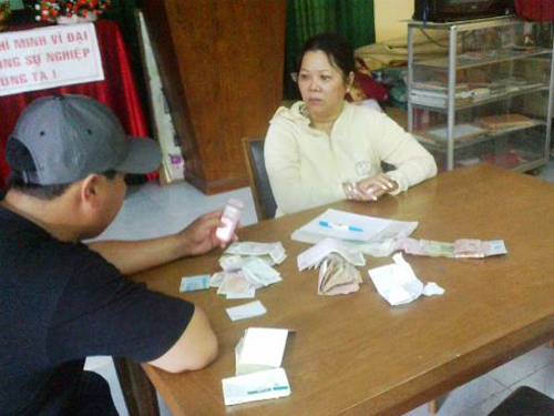 “Hiệp sĩ” tóm gọn kẻ móc túi giả danh phật tử