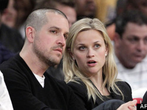 Vợ chồng Reese Witherspoon bị bắt vì uống rượu lái xe
