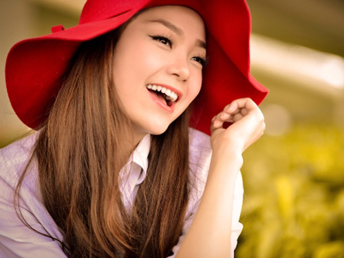 Minh Hằng ngồi “ghế nóng” Bước nhảy hoàn vũ