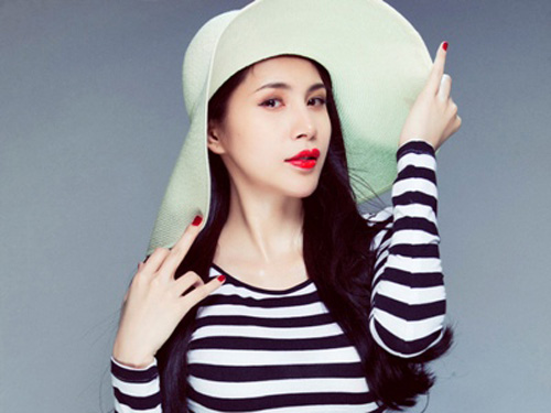 Thủy Tiên ngồi "ghế nóng" sau khi nghỉ sinh con