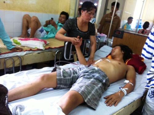 Chủ quán đâm khách nhậu rồi... hô cướp