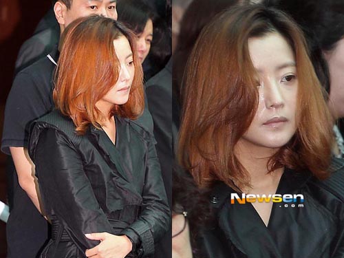 Kim Hee Sun đẫm lệ vĩnh biệt đạo diễn phim “Faith”