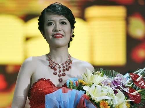 Sao Mai 2013: Á hậu người Việt tại Châu Âu được vinh danh