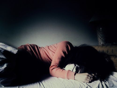 Nếm "trái cấm", bị gia đình thiếu nữ 15 tuổi đòi bồi thường