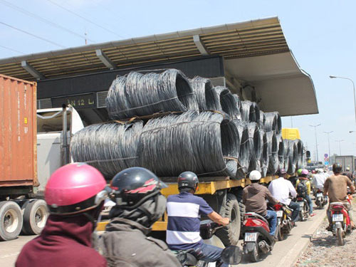 Toát mồ hôi với "hung thần xa lộ"