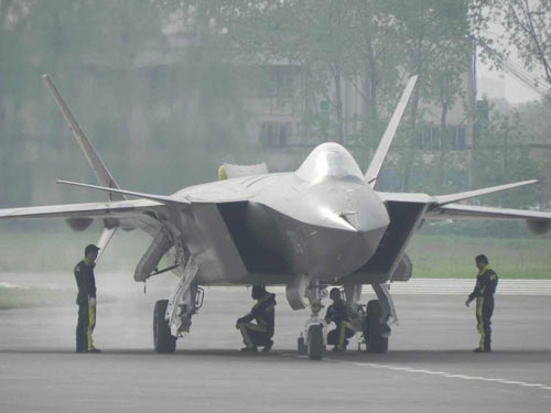 Vũ khí TQ ăn cắp công nghệ Mỹ: TừJ-20 đến tàu sân bay Thi Lang