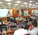 Sân chơi không dành cho kẻ yếu