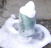 Nổ miệng do nhai kẹo bạc hà cùng cola