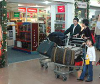 Vắng như cửa hàng miễn thuế