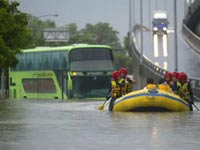 Bão Kalmaegi đổ vào Trung Quốc