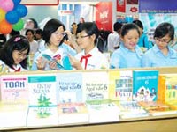 Sai sót sách giáo khoa - Không in sách đính chính, chỉ in tờ rời
