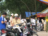 CSGT xử phạt 104 trường hợp vi phạm
