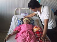 Một cô gái bị hành hạ dã man vì mê tín dị đoan