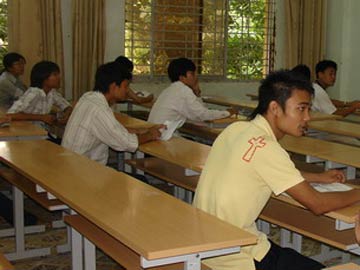 Thí sinh tự do có thể mua hồ sơ dự thi ĐH, CĐ ở địa phương