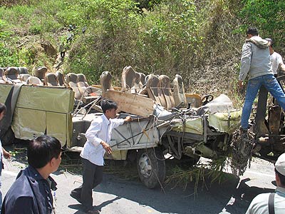 10 người chết, 16 người bị thương