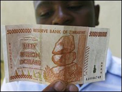Zimbabwe ngưng xài tiền nội địa