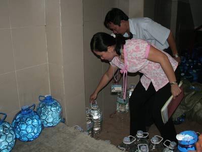 Đình chỉ thêm sản xuất 6 cơ sở nước uống
