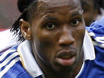 Drogba vẫn chưa được yên thân ở Chelsea