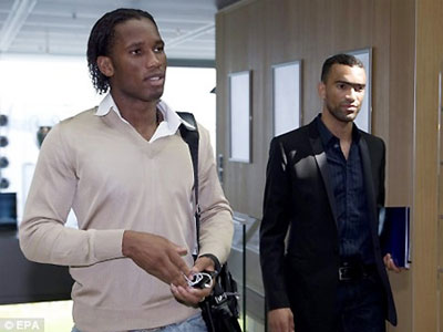 Drogba và Bosingwa được giảm án