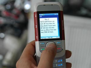Phụ huynh cần sổ liên lạc điện tử?