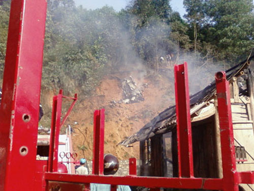 Máy bay rơi tại Yên Bái do mất độ cao đột ngột