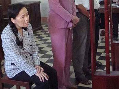 8 năm tù cho nguyên giám đốc Nông trường Sông Hậu