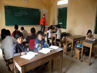 Phú Yên: Sau bão, lũ hàng trăm học sinh bỏ học