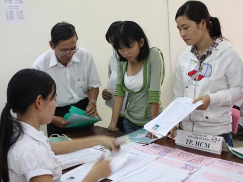 Lại “chuột chạy cùng sào...”!