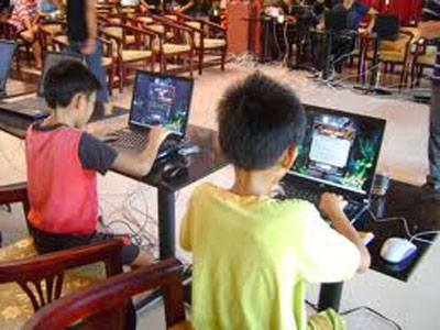 Bất lực nên đổ thừa cho game!