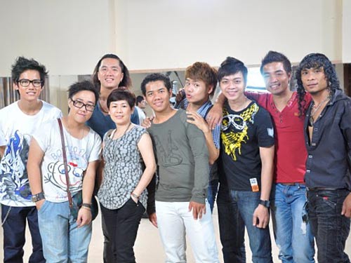16 giọng ca vàng vào vòng bán kết Vietnam Idol