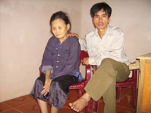 Cứu người trong lũ dữ