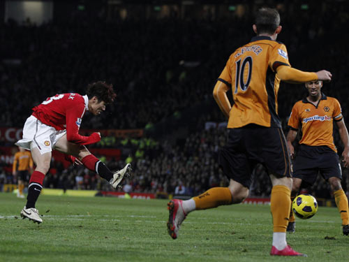 Park Ji Sung tặng quà Alex Ferguson