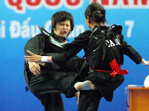 Thêm sự việc bất thường