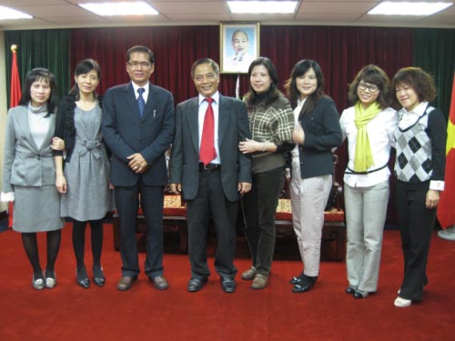 Vươn lên trong khốn khó