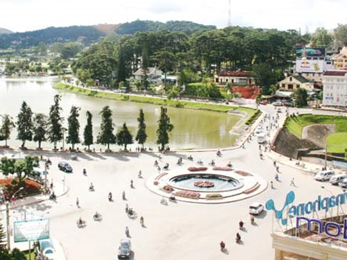 Chặn dòng tích nước trở lại cho hồ Xuân Hương