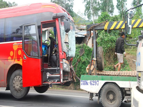 Tai nạn liên hoàn, 2 người bị thương