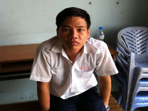 Cho gia đình bảo lãnh “lớp trưởng đánh bạn”