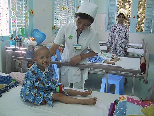 Bệnh viện Bạch Mai tròn 100 tuổi