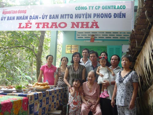 Trao nhà cho cháu vua Thành Thái