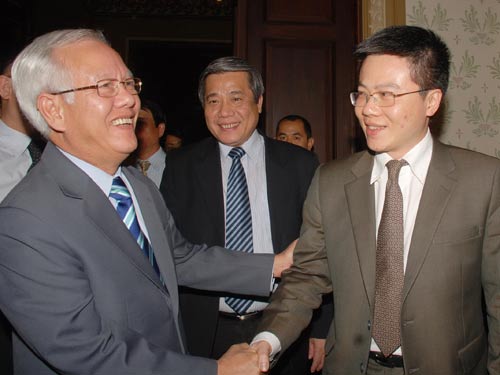 GS Ngô Bảo Châu giúp TPHCM nghiên cứu toán học