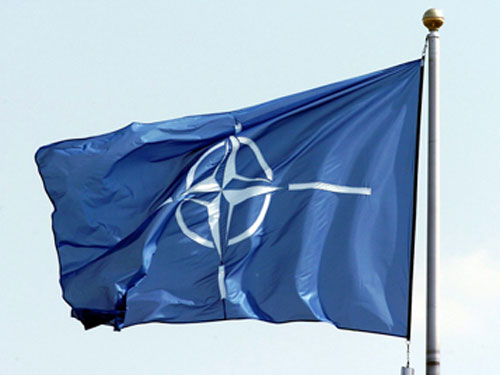 NATO tiếp quản hoàn toàn chiến dịch Libya