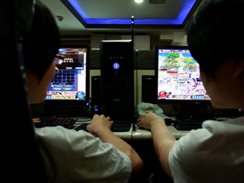 Học sinh phải cam kết không chơi game bạo lực