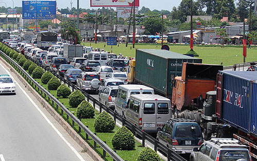 Nô nức vui chơi lễ