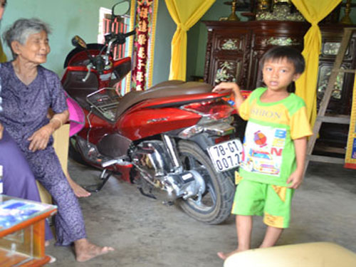Cả xóm trúng kỳ nam