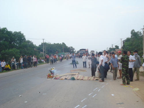 Gặp tai nạn, 2 thầy giáo chết thương tâm