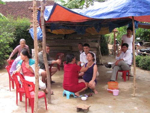 Lại xuất hiện... “thần y”